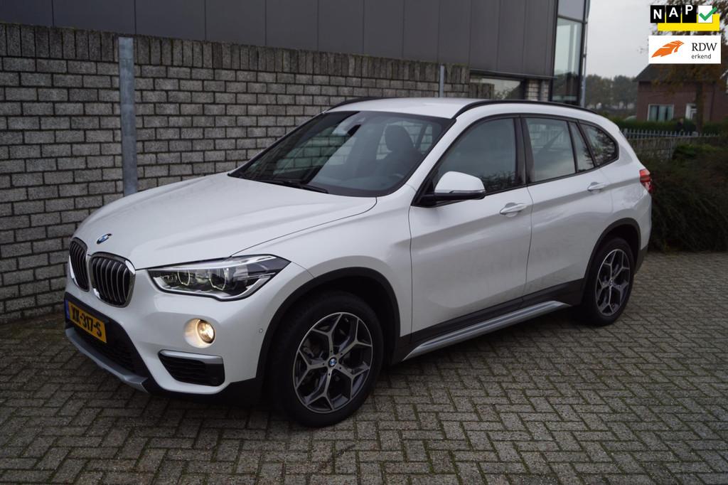 BMW X1 SDrive20i High Executive 192PK Autom Leder Stoelverw, 1998 cc, Wit, Bedrijf, SUV of Terreinwagen
