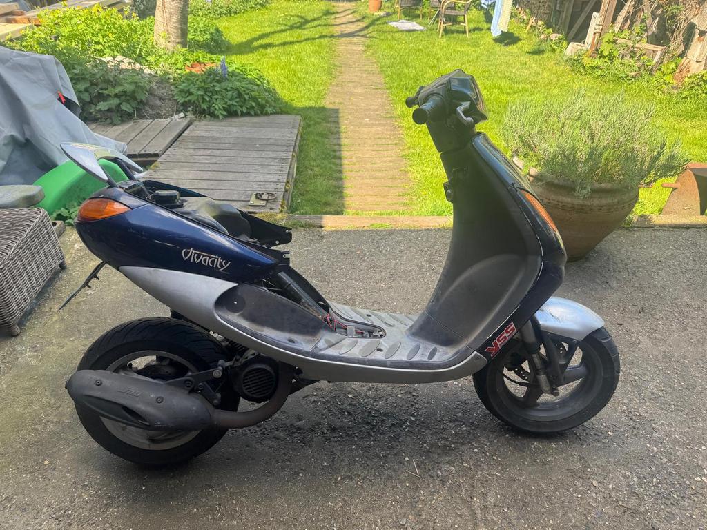 Vivacity 50Cc, Fietsen en Brommers, Scooters | Peugeot, Ophalen, Tweetakt, Gebruikt, Maximaal 45 km/u