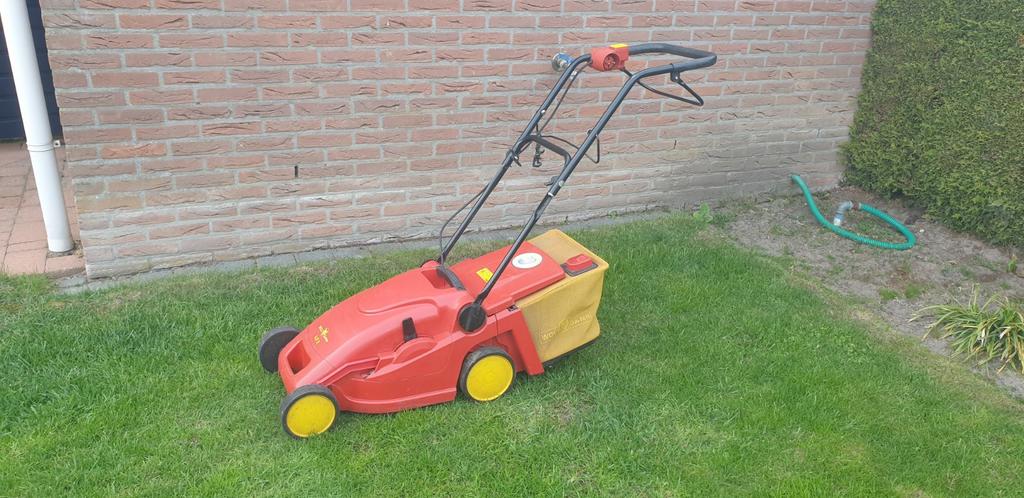 Electrische  gazonmaaier grasmaaier wolf., Tuin en Terras, Grasmaaiers, Ophalen, Gebruikt