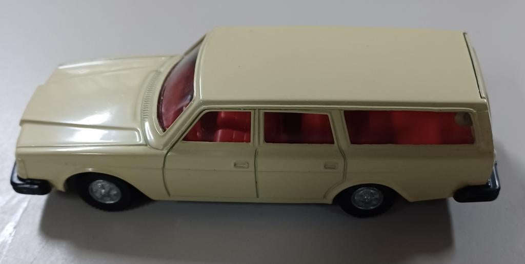 Volvo 265DL van Dinky Toys uit verzameling, nooit gespeeld., Ophalen of Verzenden, Nieuw, Auto, Dinky Toys
