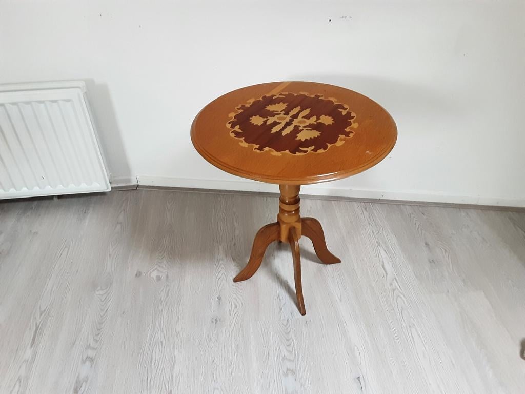 Wijntafel bijzettafel, Ophalen