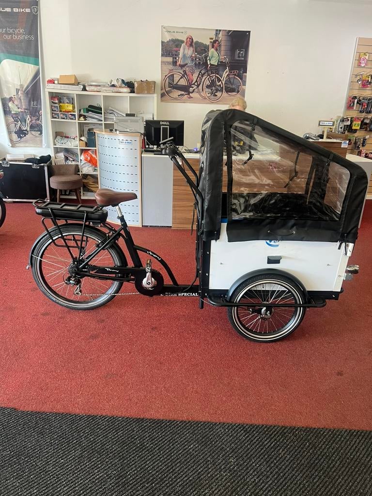 Actie Buitengewoon mooie Vogue bakfiets. Nu voor €895, Fietsen en Brommers, Ophalen of Verzenden, Zo goed als nieuw, 4 kinderen of meer