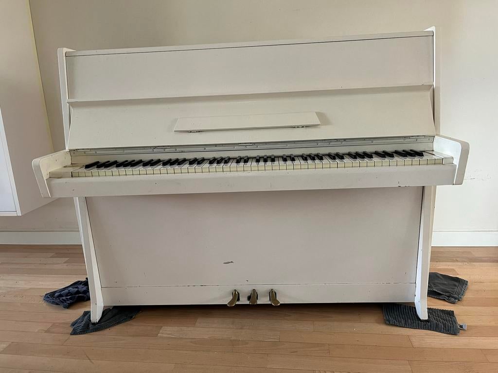 Petrof p114 piano, Muziek en Instrumenten, Piano's, Ophalen, Gebruikt, Wit