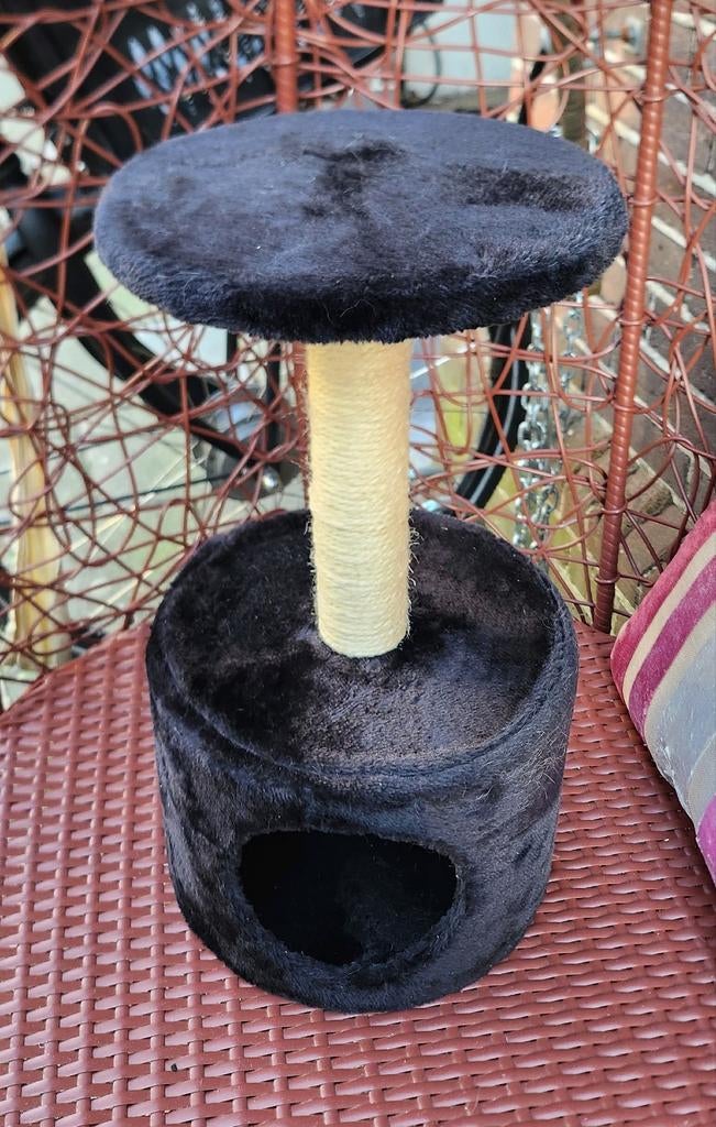 Kitten Krabpaal met Huisje, Ophalen of Verzenden