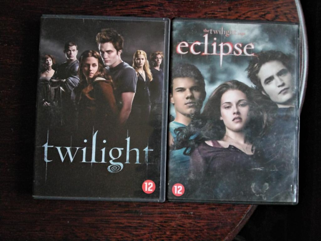 The twilight saga 2 dvds, origineel, Cd's en Dvd's, Dvd's | Thrillers en Misdaad, Zo goed als nieuw, Bovennatuurlijke thriller