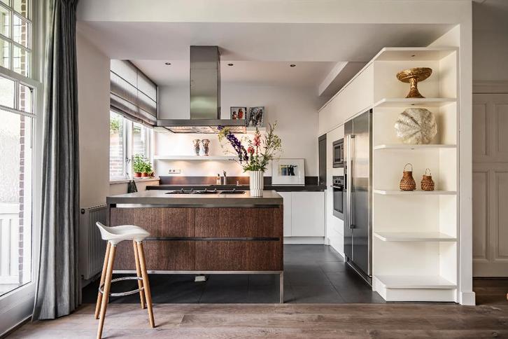 Complete keuken - in goede staat, Huis en Inrichting, Keuken | Complete keukens, Gebruikt, Overige typen, Wit, Greeploos, Met kookeiland