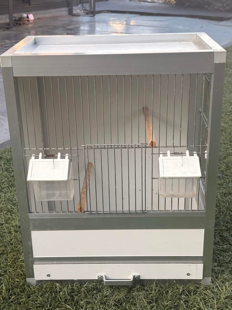 TT Kooi, Dieren en Toebehoren, Vogels | Hokken en Kooien, Ophalen of Verzenden, Zo goed als nieuw, Aluminium, Vogelkooi