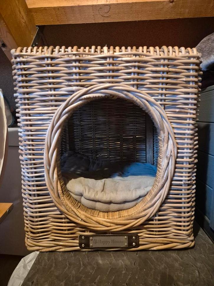 Happy-House Rieten Hocker Kubus - Hondenbank, Hondenmand, Dieren en Toebehoren, Hondenmanden, Zo goed als nieuw, Riet, Ophalen of Verzenden
