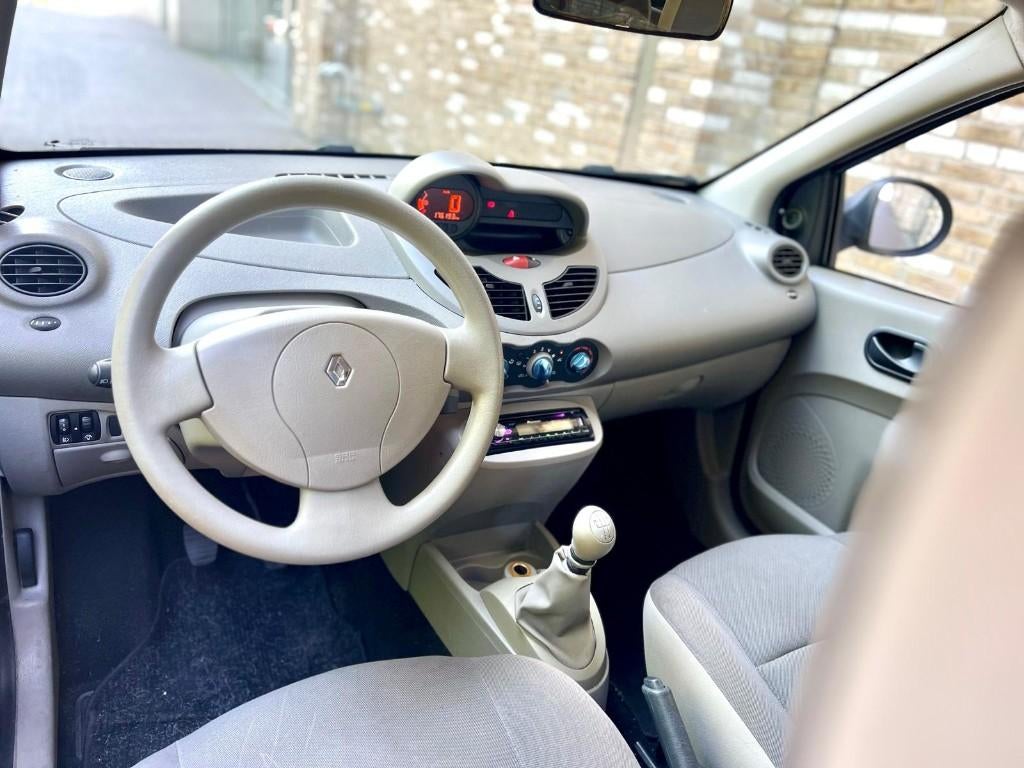 Renault Twingo 1.1 2009 Zwart Metalic, Bleutooth/Telefoon/AC, Auto's, Voorwielaandrijving, Zwart, Metallic lak, Particulier