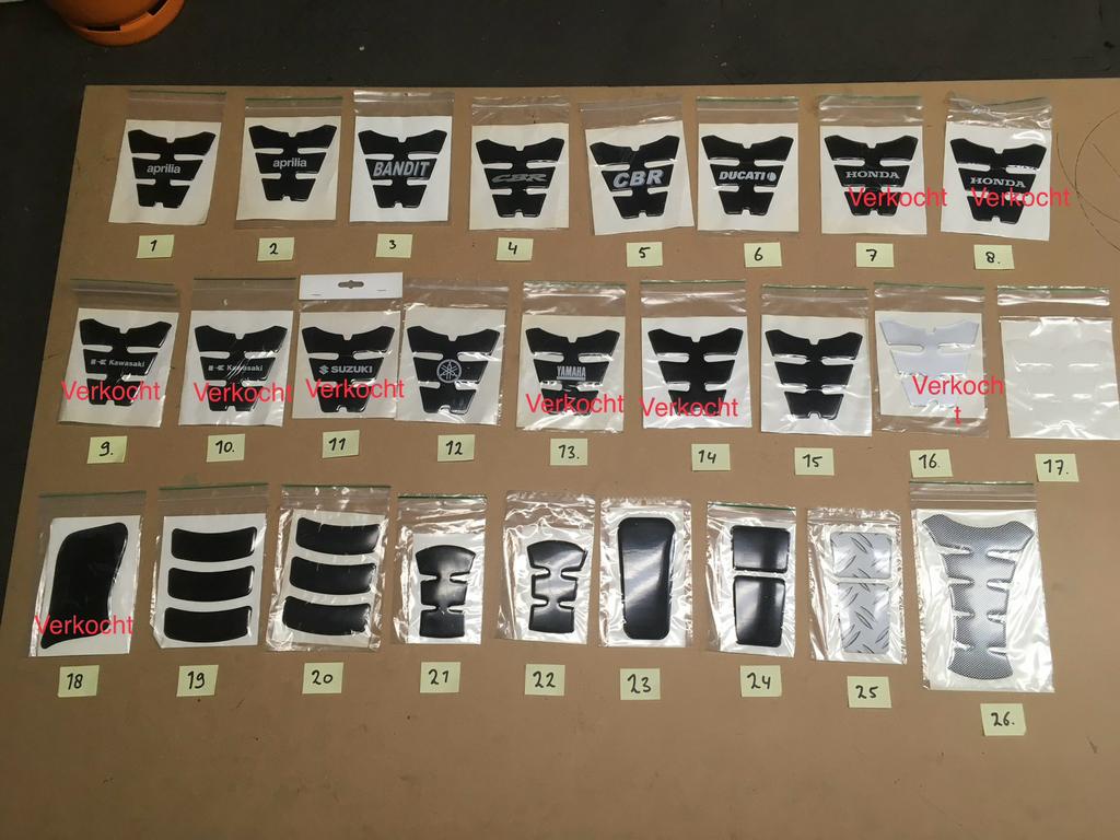 Nieuw (NOS) Tankpads div motormerken en blanco (zie lijst), Motoren, Ophalen of Verzenden
