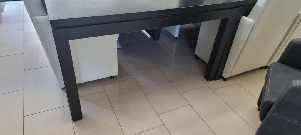 Gratis zwarte tafel 140 bij 140, Huis en Inrichting, Ophalen of Verzenden, Gebruikt