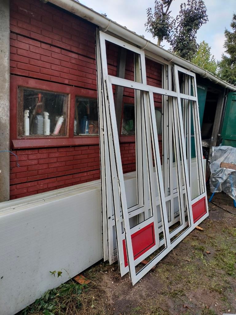 Aluminium ramen 4 stuks dubbel glas helaas niet alle ruiten, Doe-het-zelf en Verbouw, Kozijnen en Schuifpuien, Ophalen of Verzenden