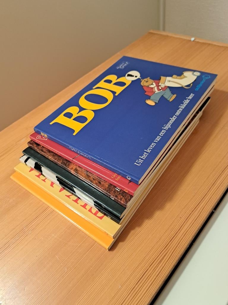 7 stripboeken met avonturen van Bob, de Bijenkorfbeer, Ophalen of Verzenden, Gelezen