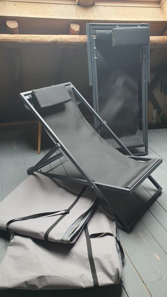 2 verstelbare ligstoelen, verstelbaar, met 2x opberghoes, Tuin en Terras, Ophalen of Verzenden, Gebruikt, Aluminium, Verstelbaar