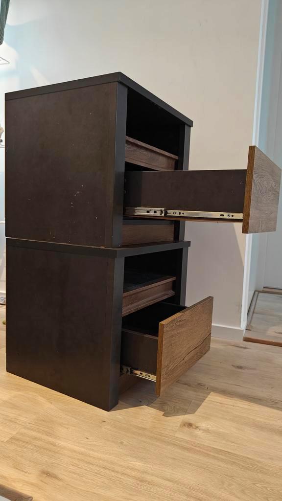 2x Meubella Monaco nachtkastje eiken grijs, Huis en Inrichting, Slaapkamer | Nachtkastjes, Zo goed als nieuw, Minder dan 55 cm