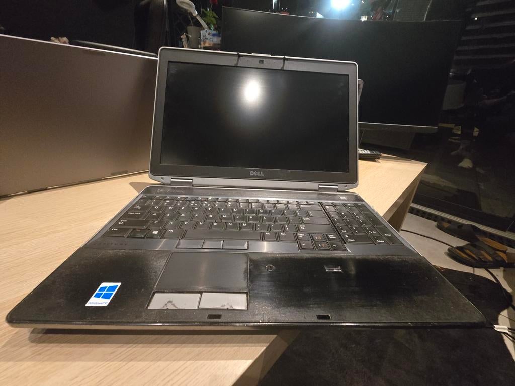 Dell Latitude E6530 – Voor onderdelen / defect, Computers en Software, Moederborden, Ophalen of Verzenden, Niet werkend