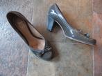 CLARK Schoenen maat 37,5 nieuw grijs lak met hak van 6 cm, Nieuw, Ophalen of Verzenden, Schoenen met hoge hakken, Grijs