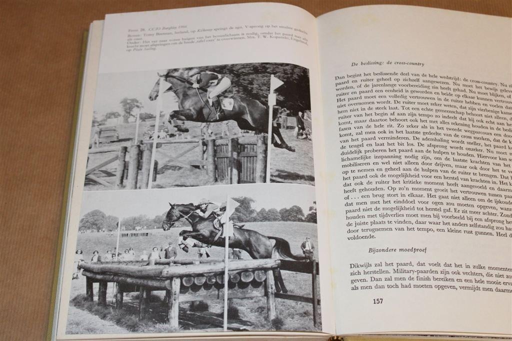 Military — Het Klassieke Handboek van Reiner Klimke [1969], Ophalen of Verzenden, Tweede Wereldoorlog, Gelezen, Overige onderwerpen
