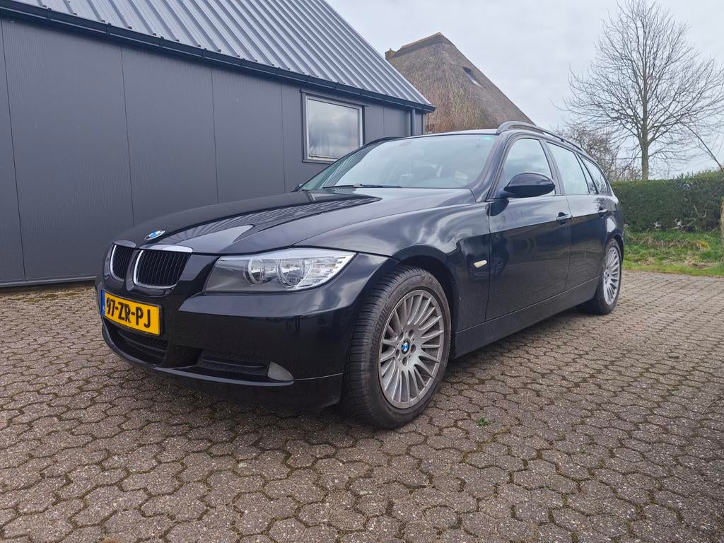 BMW 3-Serie 2.0I 320 Touring 125KW 2008 Zwart E91 Nieuwe APK, Euro 5, Achterwielaandrijving, 1995 cc, Zwart