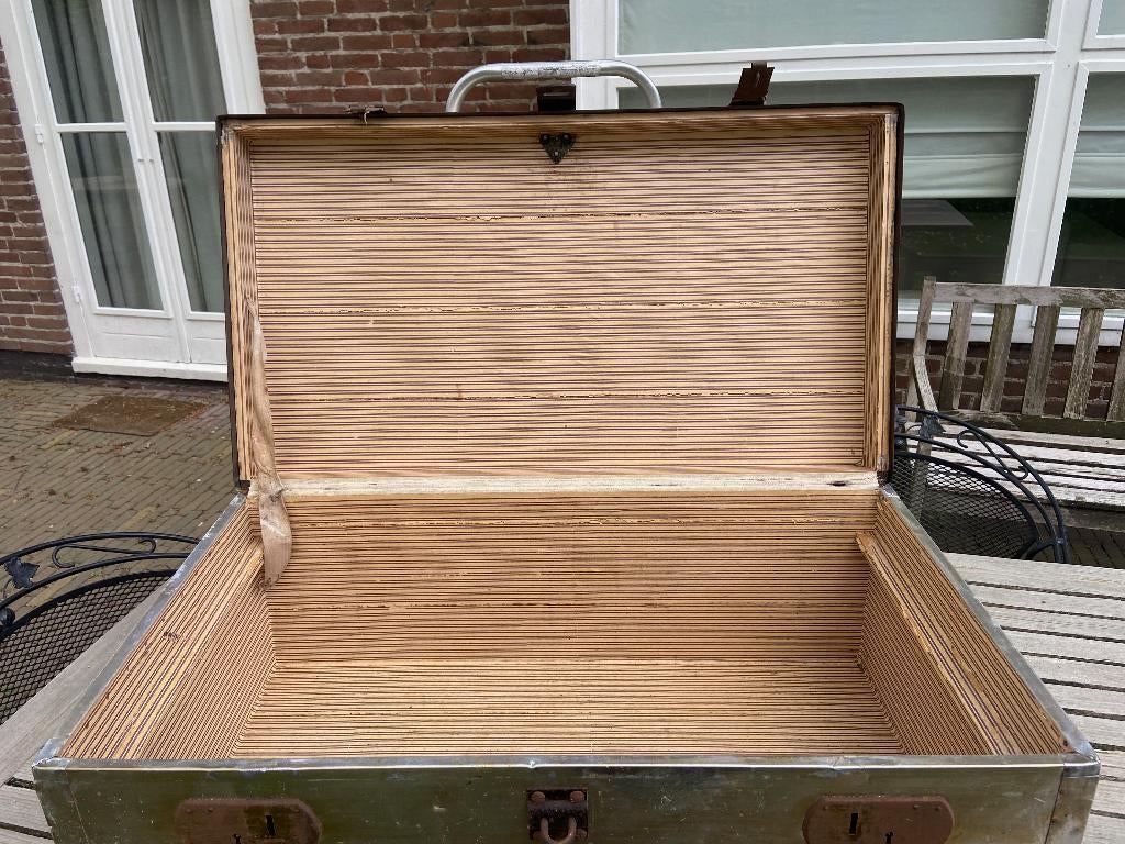 Hutkoffer met aluminium beplating, Huis en Inrichting, Woonaccessoires | Kisten, Ophalen, Overige materialen, Minder dan 50 cm