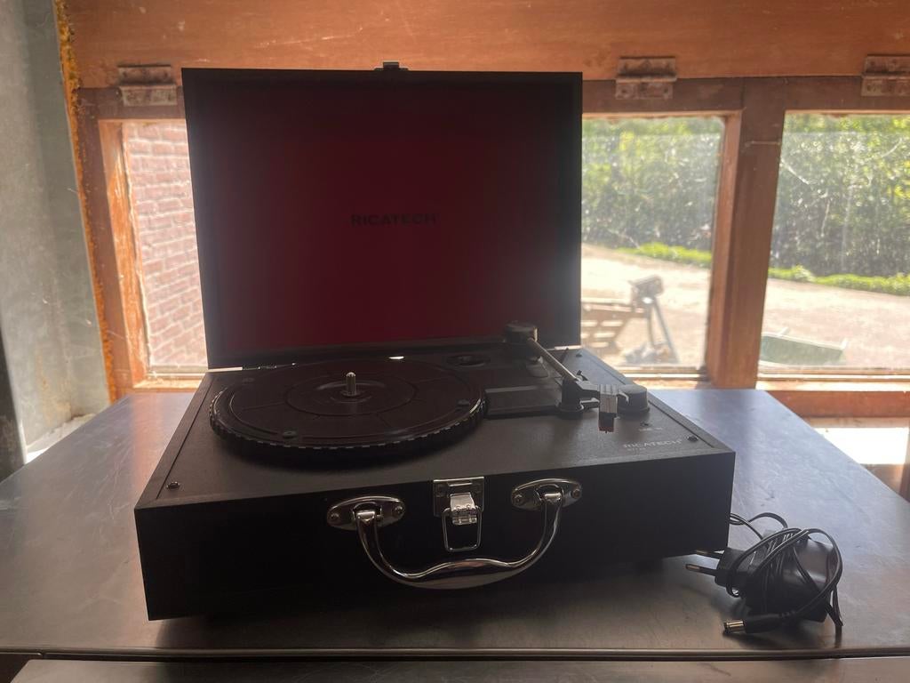 Compacte Platenspeler in Koffermodel met Ingebouwde Box, Ophalen, Gebruikt, Platenspeler, Overige merken