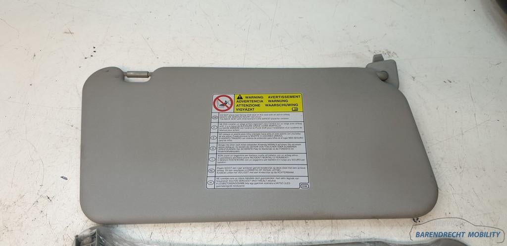 Zonneklep rechts Agila B / Splash Suzuki Opel passagierskant, Auto-onderdelen, Gebruikt, Bahnhofsplatz 1
65423  Russelsheim am Main, DE