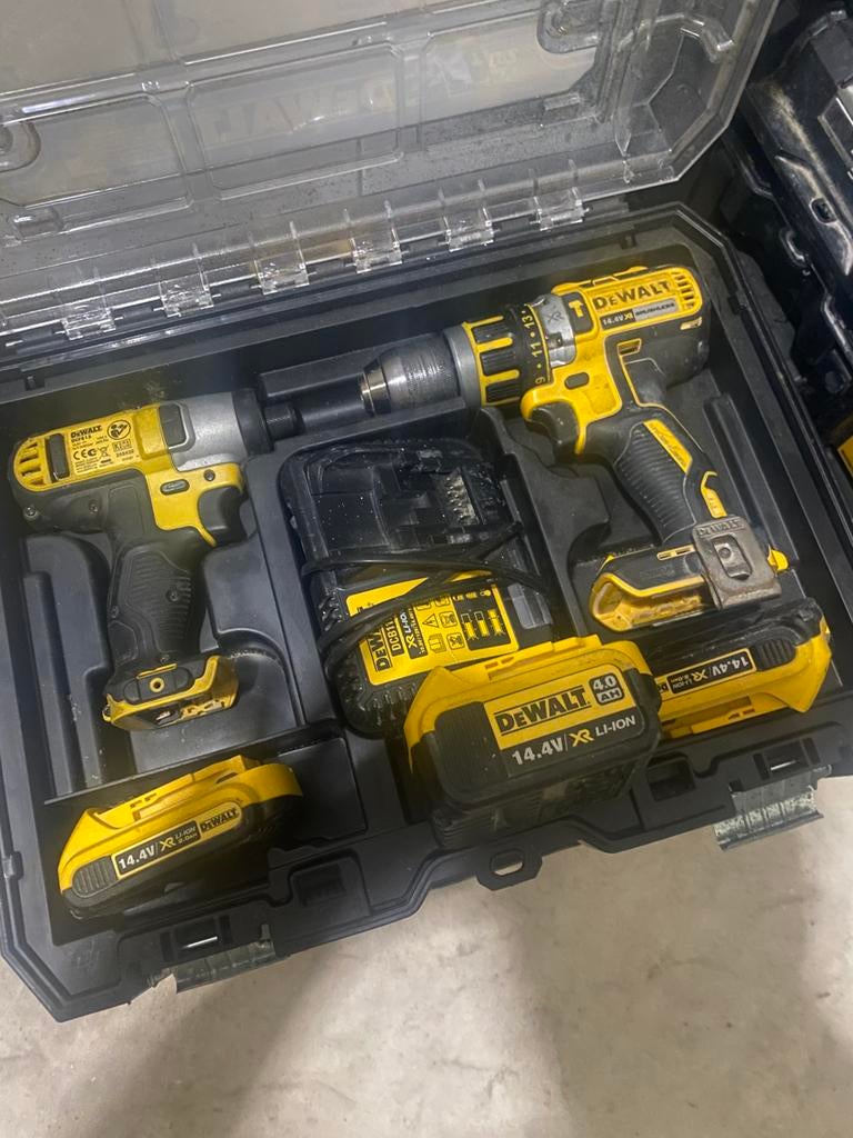Dewalt Schroefmachine Compleet set met 3 accus!, Ophalen of Verzenden, Zo goed als nieuw, Boor- en/of Breekhamer