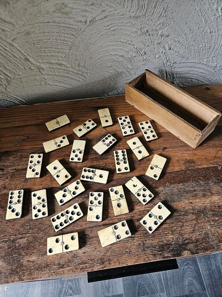 Antiek Domino Spel - van been metalen pin met houten Doosje, Antiek en Kunst, Ophalen of Verzenden