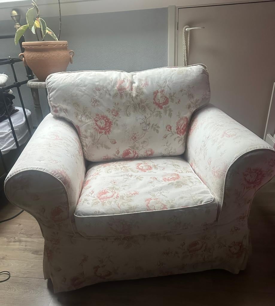 Comfortabele Ektorp Fauteuil met bloemetjes hoes., Ophalen, Gebruikt, 75 tot 100 cm, 100 tot 125 cm