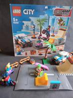 Lego city 60290 skatepark  met doos en 2 boekjes, Ophalen of Verzenden, Zo goed als nieuw