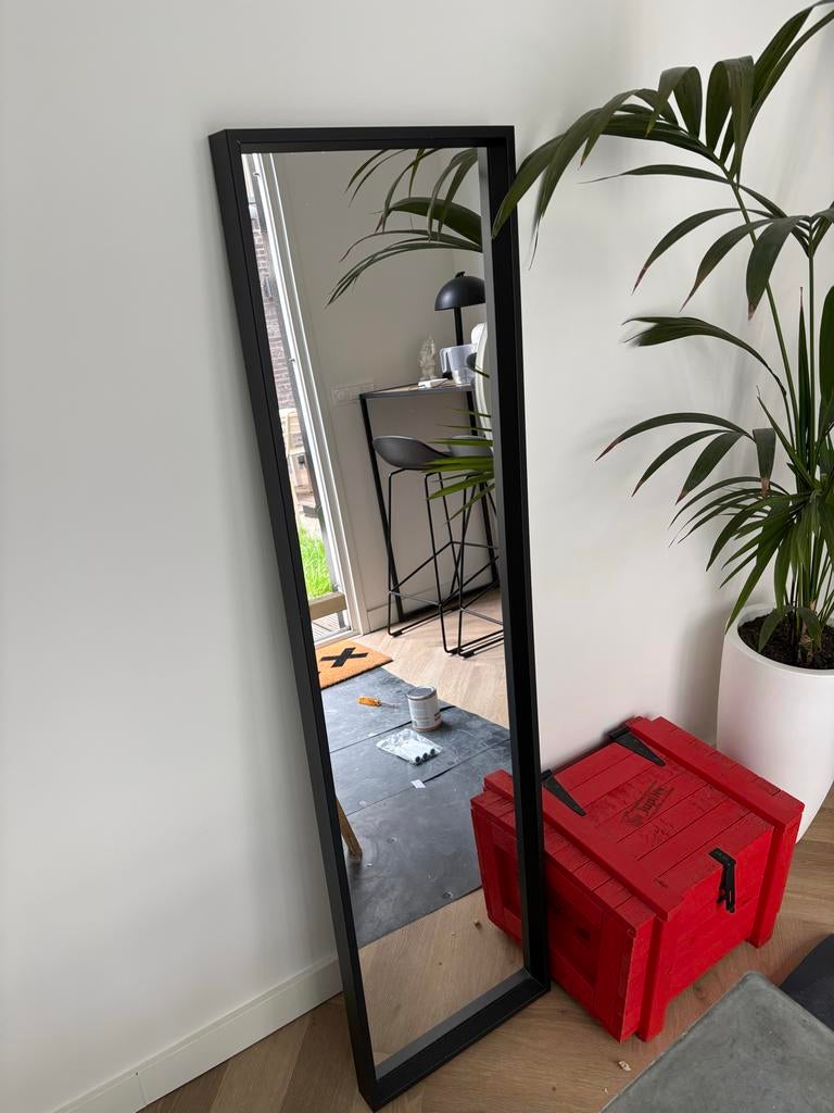 Ikea Nissedal spiegel 150 x 40 cm, Huis en Inrichting, Woonaccessoires | Spiegels, Ophalen, 200 cm of meer, Zo goed als nieuw