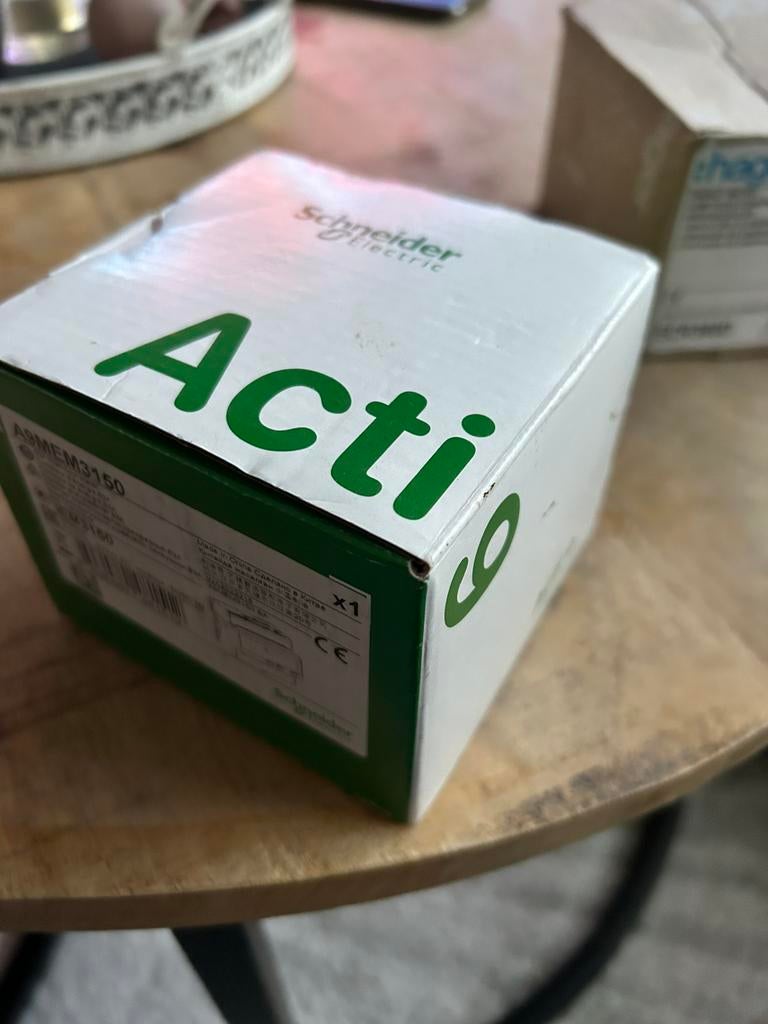 Schneider Electric iEM3150 Energiemeter – Nieuw in doos, Ophalen of Verzenden, Zo goed als nieuw, Overige typen