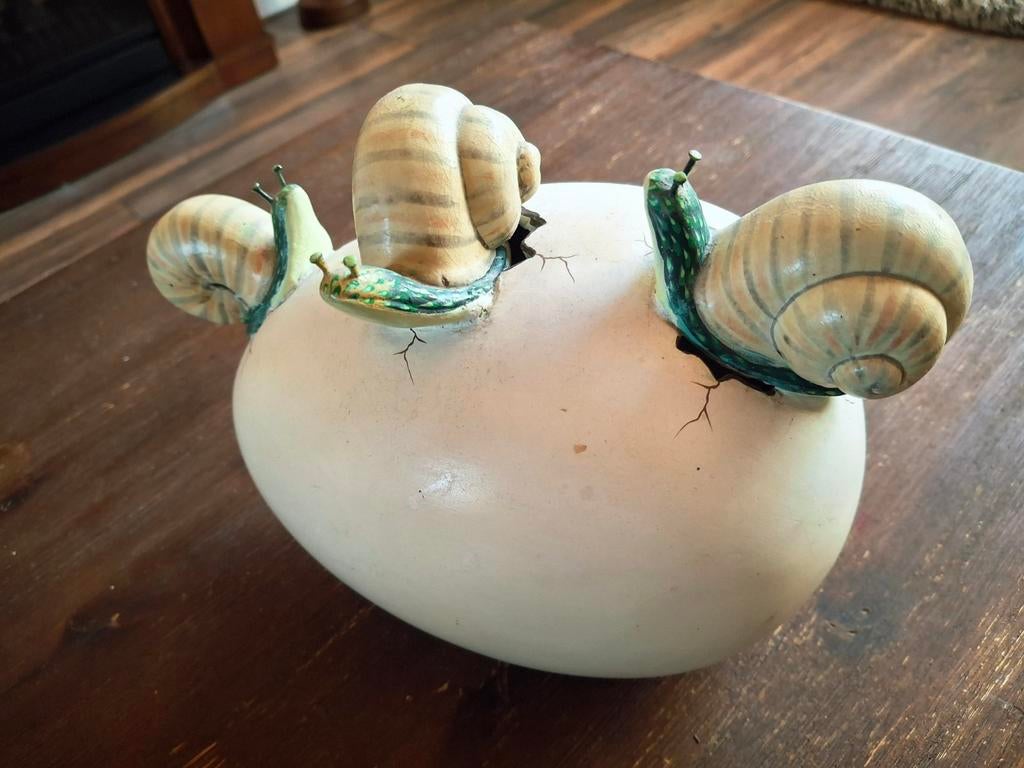 Decoratief ei met slakken - Teodoro Valdovinos Mexico, Ophalen