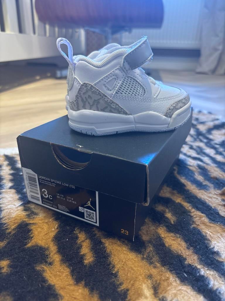 Nieuwe Jordan Spizike Low (TD) - Maat 18.5, Kinderen en Baby's, Babykleding | Schoentjes en Sokjes, Ophalen of Verzenden, Nieuw