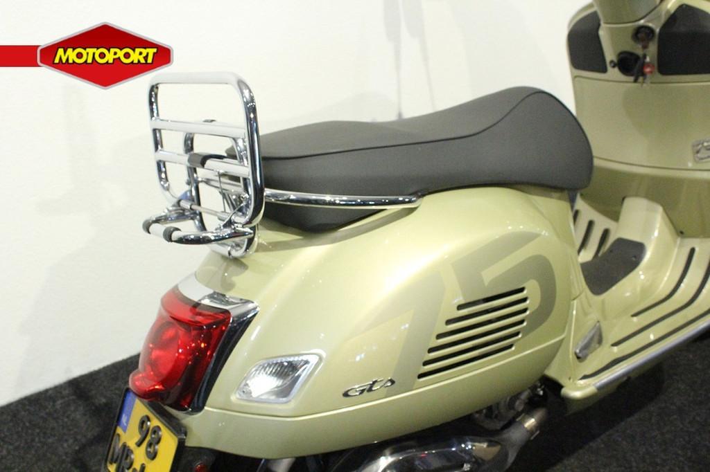 Vespa GTS 300 SUPERTECH 75TH (bj 2022), Scooter, Bedrijf, Vespa