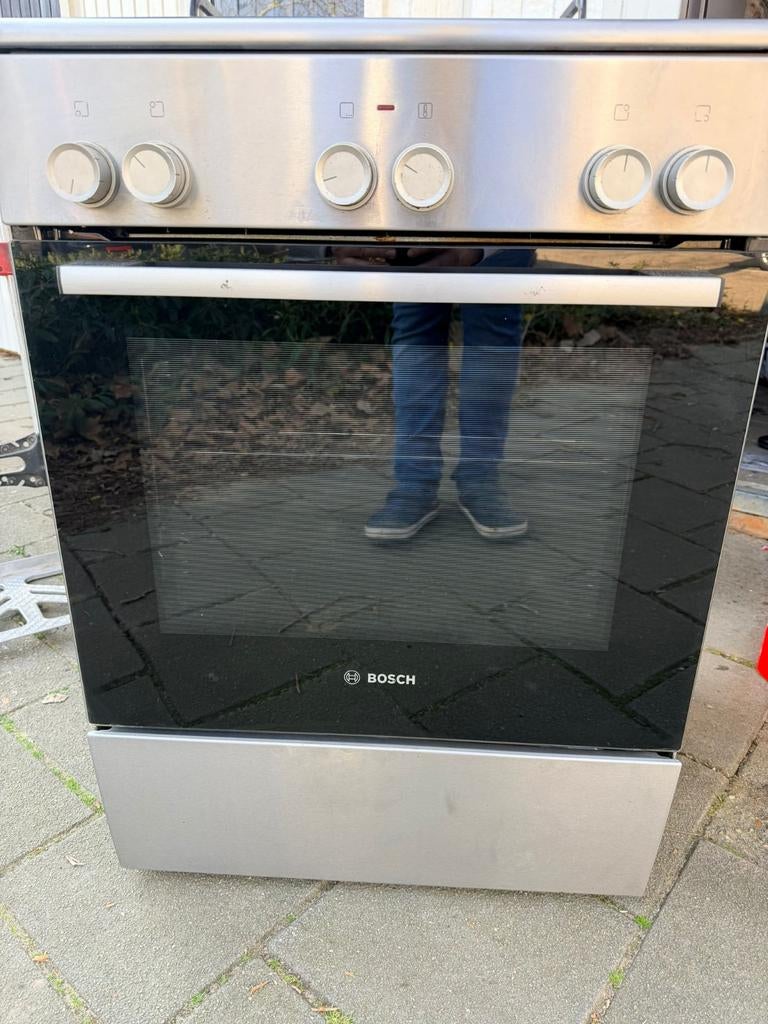 Bosch gasfornuis met oven, Witgoed en Apparatuur, Fornuizen, Gebruikt, Vrijstaand, Gas, 4 kookzones, 85 tot 90 cm, 60 cm of meer