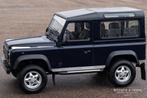Land Rover Defender 90 benzine, bijtellingsvriendelijk, Auto's, 1998 cc, 136 pk, Gebruikt, Zwart