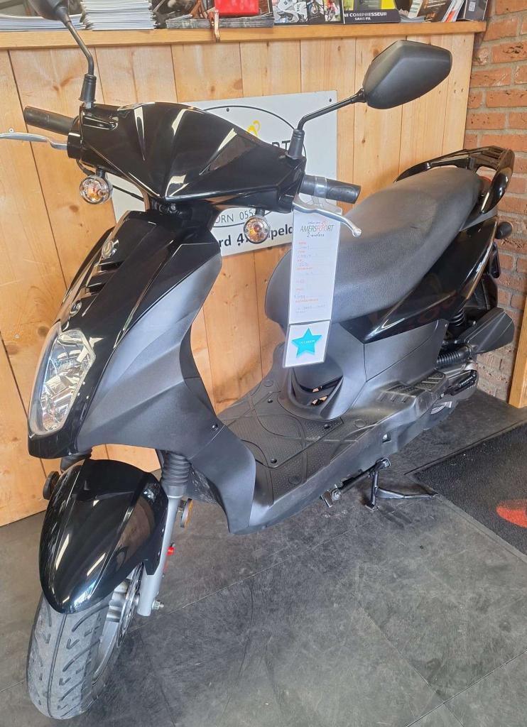 Een zeer nette SYM Orbit., Fietsen en Brommers, Scooters | SYM, Zo goed als nieuw, Orbit, Maximaal 45 km/u, Benzine, Ophalen