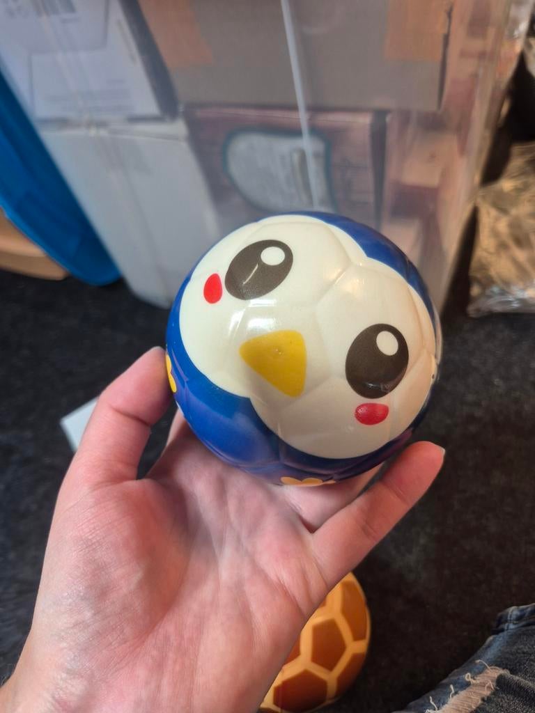 Pinguïn speelgoed bal klein balletje, Ophalen of Verzenden, Zo goed als nieuw