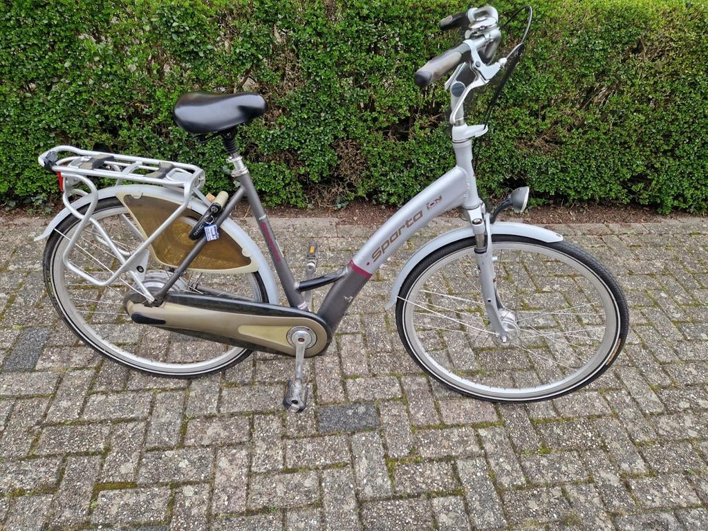 Twee dame fietsen en een herenfiets, Fietsen en Brommers, Ophalen, Gebruikt, Overige merken