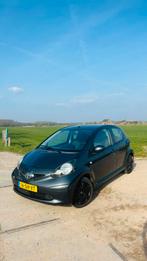 Toyota Aygo 1.0-12V Automaat | NAP | Apple CarPlay, Auto's, Toyota, Zwart, 4 stoelen, 68 pk, Origineel Nederlands