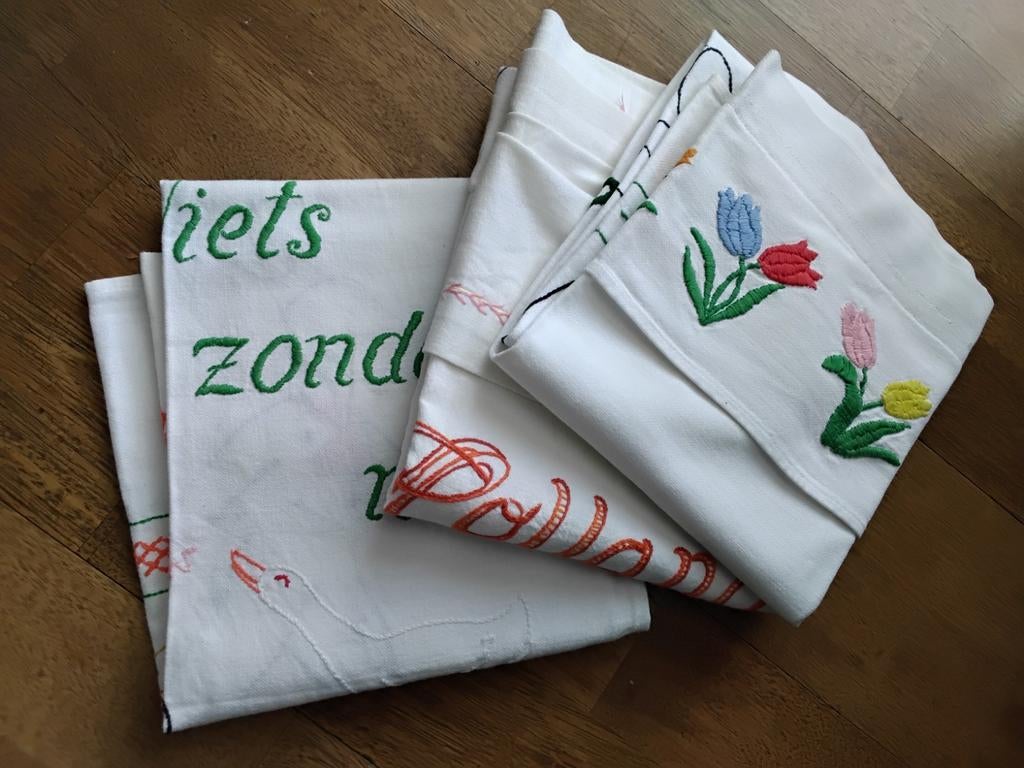 3 geborduurde overhanddoek vintage retro Verzamelen, Ophalen of Verzenden, Zo goed als nieuw