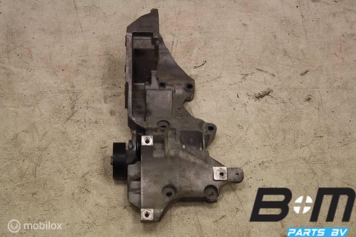 Steun voor dynamo en airco compressor VW Polo 6R 03L903143K, Gebruikt