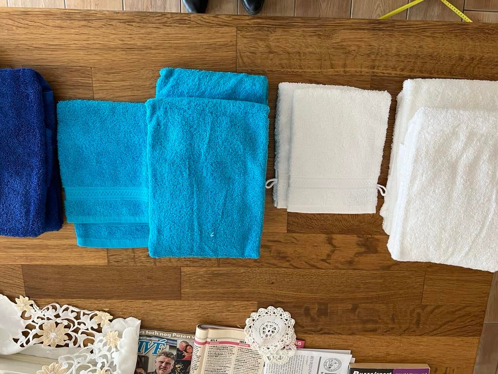 Nieuw HEMA 5x handdoek en 5x bijpassende washand, Ophalen of Verzenden, Zo goed als nieuw, Handdoek