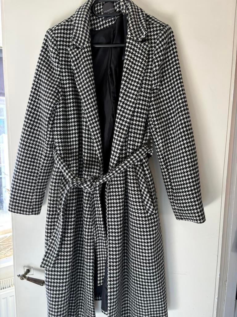 Mooie trenchcoat maat 40, Ophalen of Verzenden, Zo goed als nieuw, Maat 38/40 (M), Beige