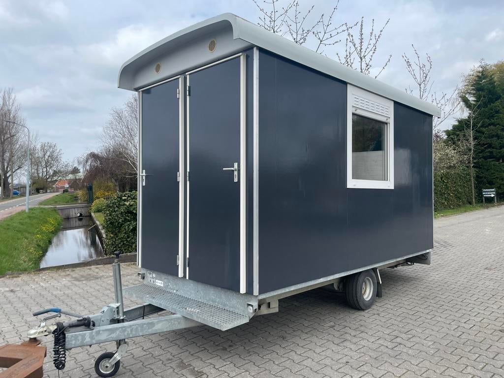 Snelverkeer schaftwagen met berging en toilet ZGAN