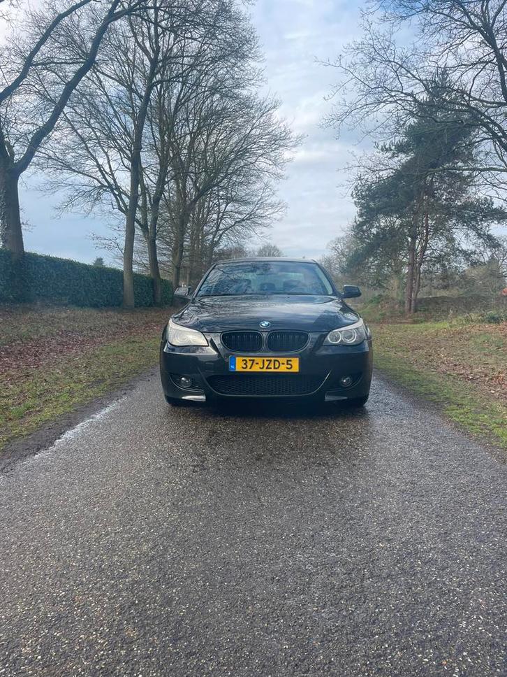 BMW 5-Serie 2.0 520I AUT 2009 Zwart, Auto's, BMW, Bedrijf, 5-Serie, Benzine, A, Sedan, Automaat, Origineel Nederlands, Zwart, Zwart