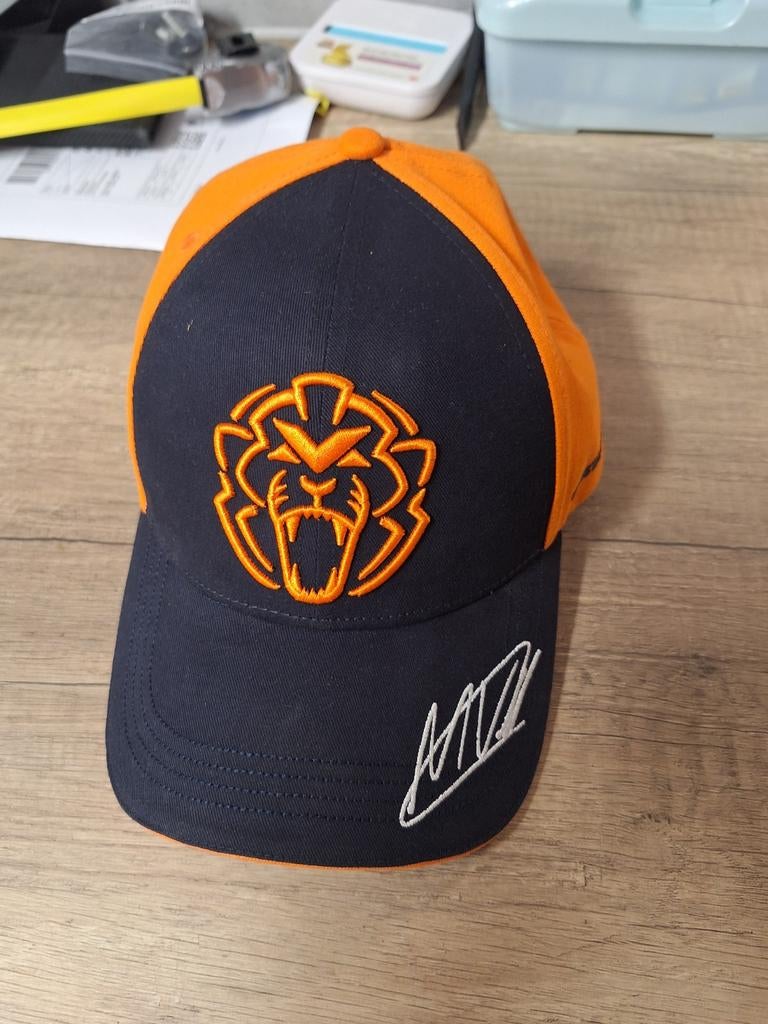 Formule 1 Max Verstappen Red Bull baseball cap orange lion, Ophalen of Verzenden, Zo goed als nieuw
