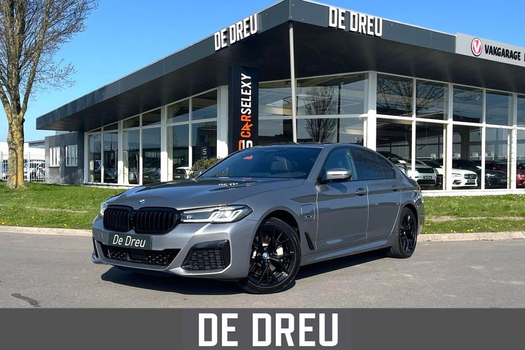 BMW 5-serie 530e xDrive Business Edition Plus | PANO | 360 C, Auto's, BMW, 1998 cc, Gebruikt, 4 cilinders, 2000 kg