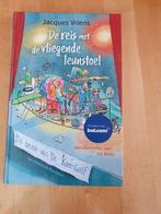 De reis met de vliegende leunstoel  van  Jacques Vriens, Boeken, Ophalen of Verzenden, Zo goed als nieuw, Fictie algemeen